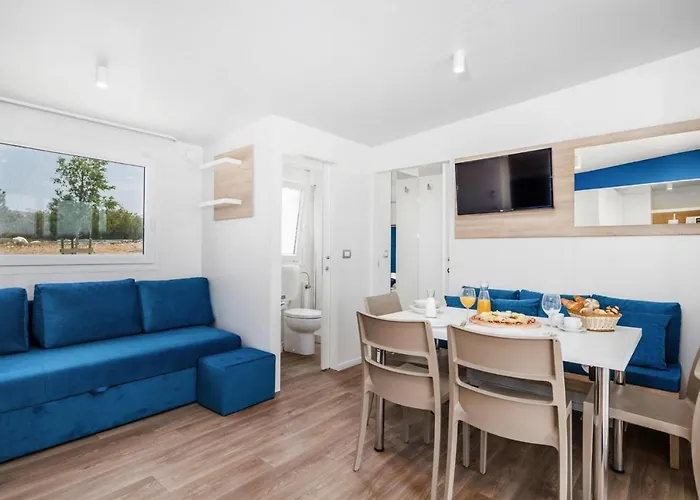 Mobile In By Pusca Bay *